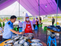 加强村平易近和厨师的风险防备和